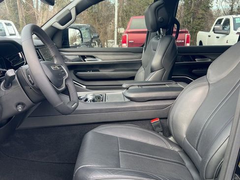 Used 2023 Jeep Wagoneer Series II w/ Premium Group I image 21