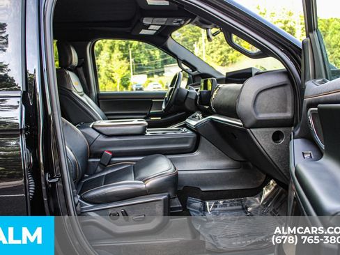Used 2025 Ford Expedition Tremor AWD/4WD image 23