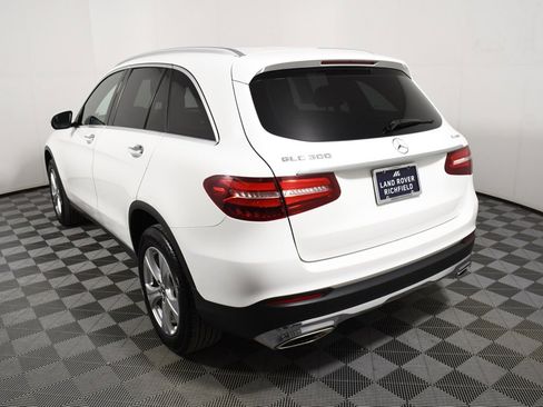 Used 2018 Mercedes-Benz GLC 300 4MATIC image 4