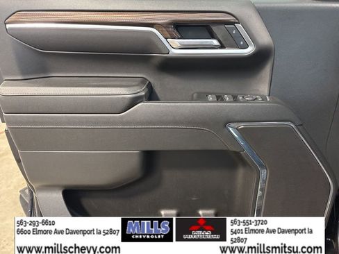 Used 2023 Chevrolet Silverado 1500 RST image 9