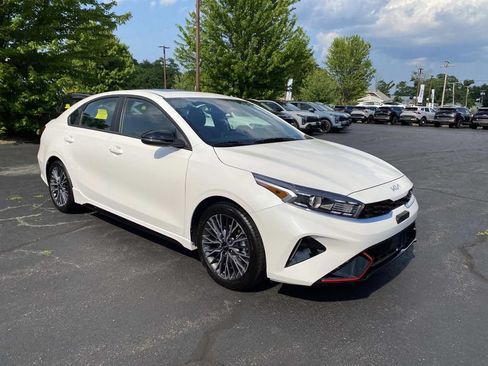 Used 2023 Kia Forte GT-Line w/ GT-Line Premium Package FWD image 8