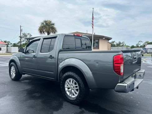 Used 2016 Nissan Frontier SV w/ SV Value Truck Package RWD image 5