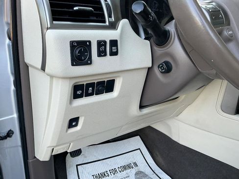 Used 2019 Lexus GX 460 Premium w/ Premium Package image 16