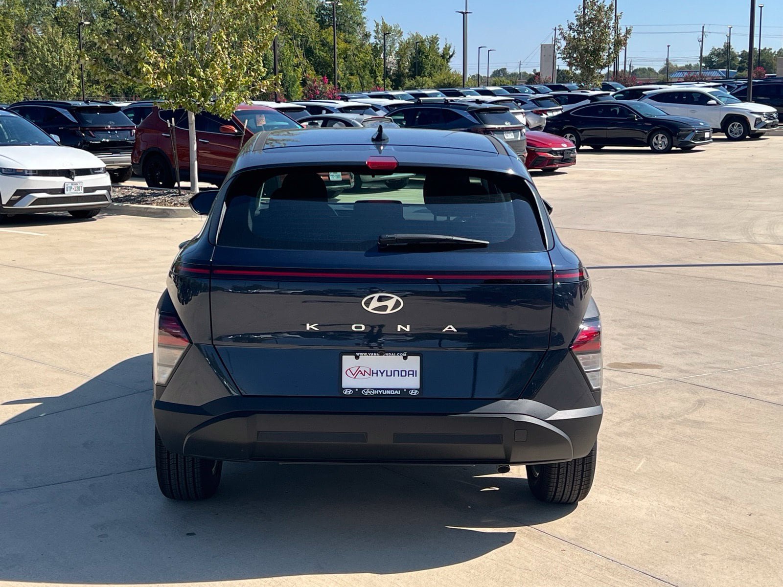 New 2027 Hyundai Kona SE FWD image 10