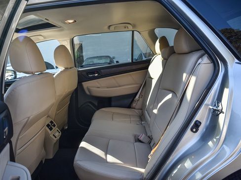 Used 2018 Subaru Outback 2.5i Limited image 17