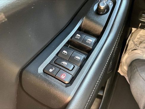 Used 2022 Jeep Grand Cherokee Limited 4xe w/ Luxury Tech Group II image 34