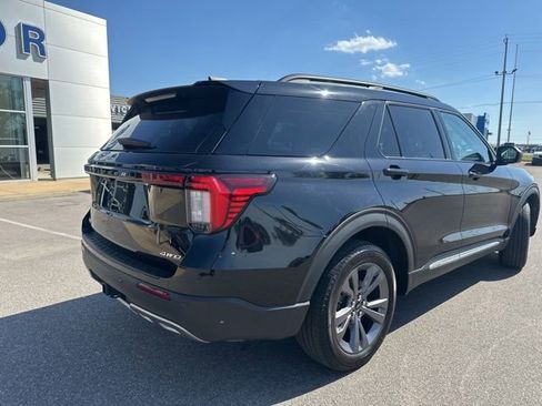 Used 2025 Ford Explorer Active w/ Active Comfort Package AWD/4WD image 22