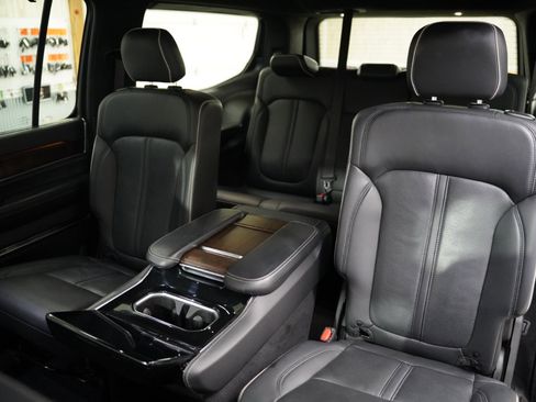 Used 2022 Jeep Grand Wagoneer Series II image 33