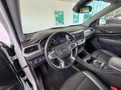 Used 2023 GMC Acadia SLT w/ Elevation Edition FWD image 13