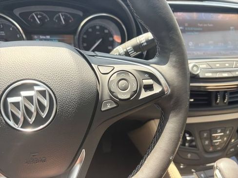 Used 2020 Buick Envision Essence FWD image 8