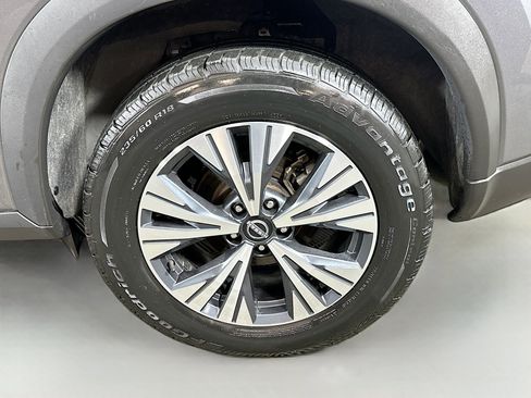 Used 2023 Nissan Rogue SV image 28