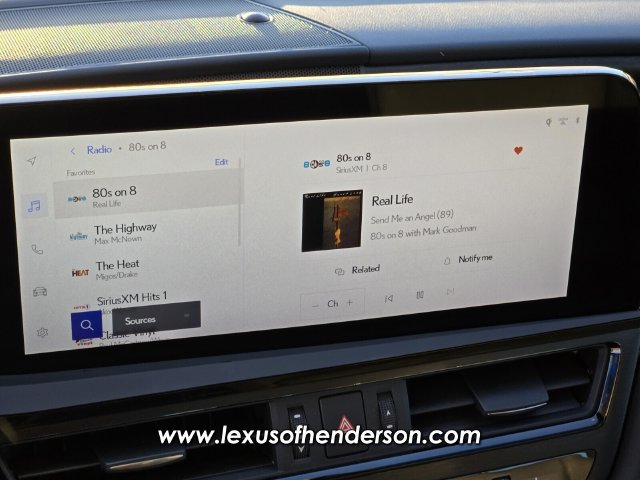 Used 2024 Lexus ES 300h w/ Premium Package FWD image 28