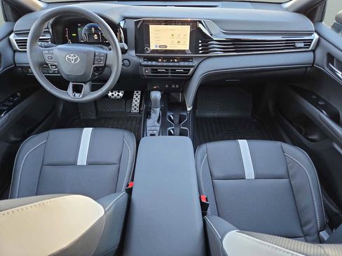 Used 2026 Toyota Camry SE image 13