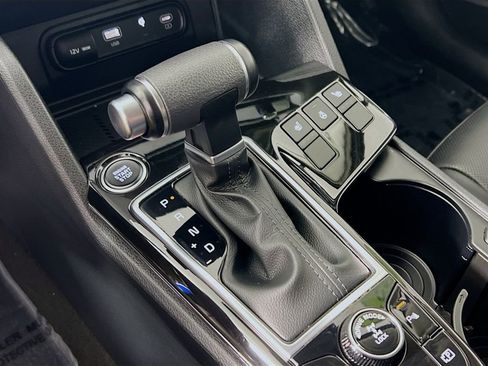Used 2023 Kia Sportage EX image 17