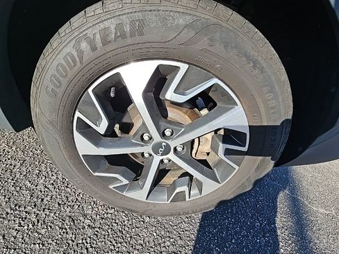 Used 2023 Kia Sportage EX image 15