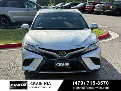 Used 2018 Toyota Camry XSE FWD image 2