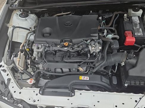 Used 2021 Toyota Camry SE image 25