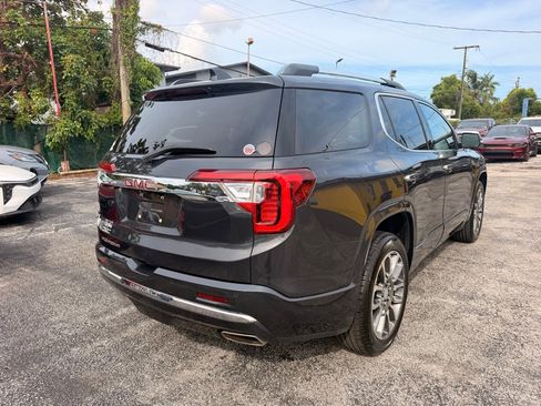 Used 2021 GMC Acadia Denali w/ Denali Technology Package FWD image 8