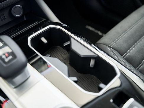 Used 2025 Mitsubishi Outlander SE image 47