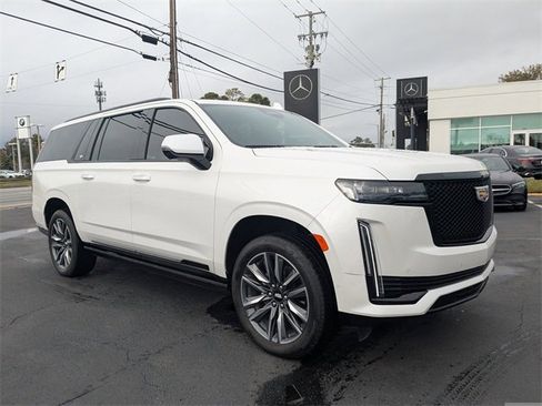 Used 2022 Cadillac Escalade ESV Sport w/ Touring Package image 3