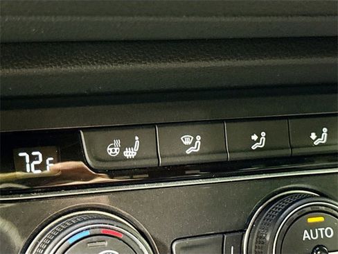 Used 2021 Volkswagen Tiguan SEL Premium R-Line image 23