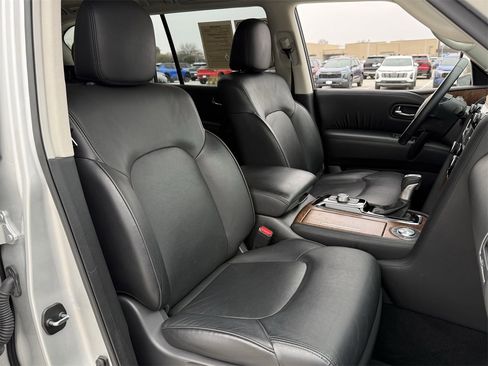 Used 2024 Nissan Armada SL image 26