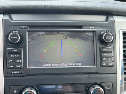 Used 2017 Nissan Titan SV image 21