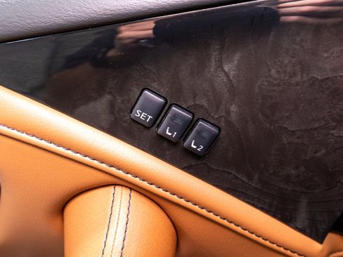Used 2024 INFINITI QX80 Sensory AWD/4WD image 14