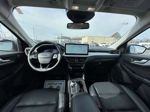 Used 2025 Ford Escape Platinum image 13