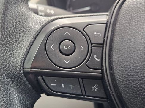 Used 2024 Toyota Corolla Cross L image 10