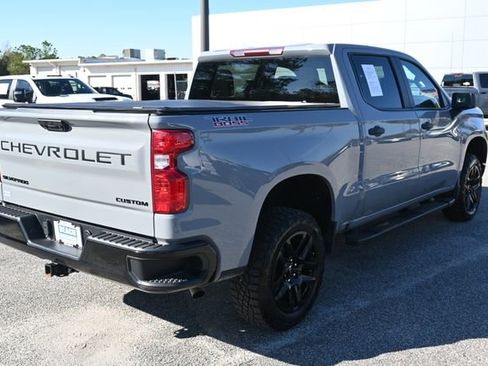 Used 2024 Chevrolet Silverado 1500 Custom Trail Boss w/ LPO, Dark Essentials Package image 5