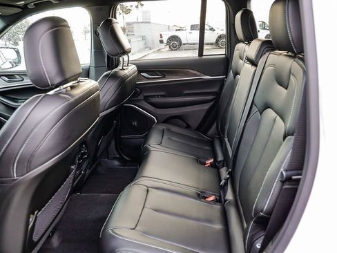 New 2026 Jeep Grand Cherokee Limited AWD/4WD image 23