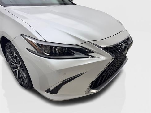 Used 2023 Lexus ES 350 w/ Premium Package image 17