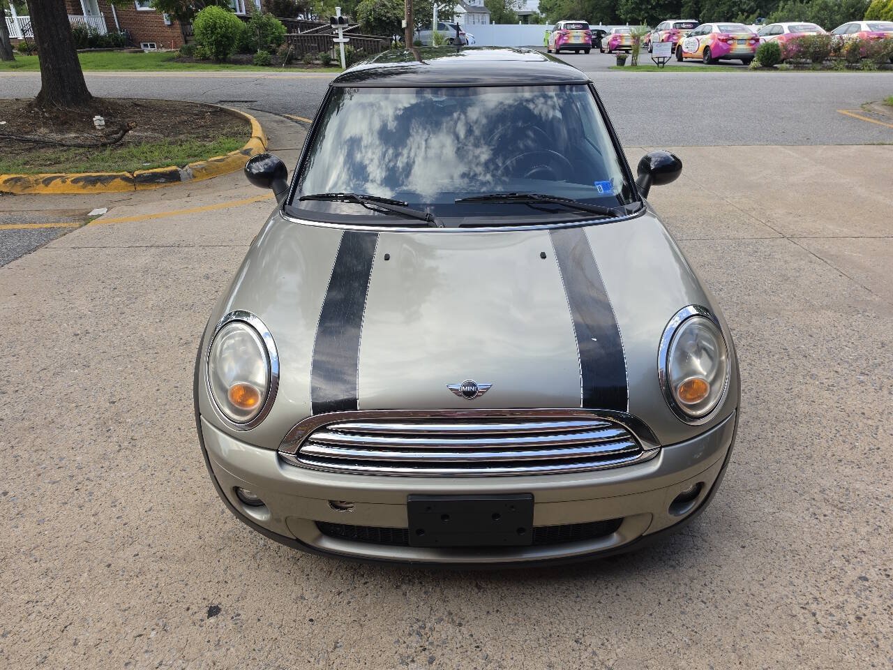 Used 2010 MINI Cooper Hardtop w/ Premium Pkg FWD image 6