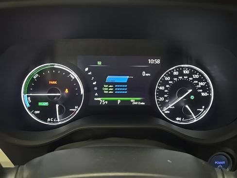 Used 2023 Toyota Sienna Platinum AWD/4WD image 24