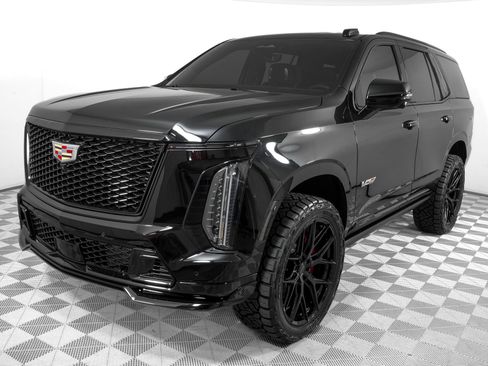 Used 2026 Cadillac Escalade V AWD/4WD image 8