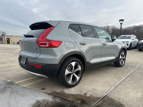 Certified 2025 Volvo XC40 B5 Plus image 9