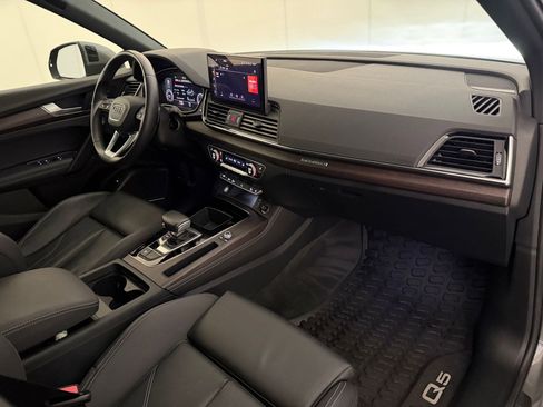 Used 2023 Audi Q5 2.0T Premium Plus w/ Premium Plus Package AWD/4WD image 35