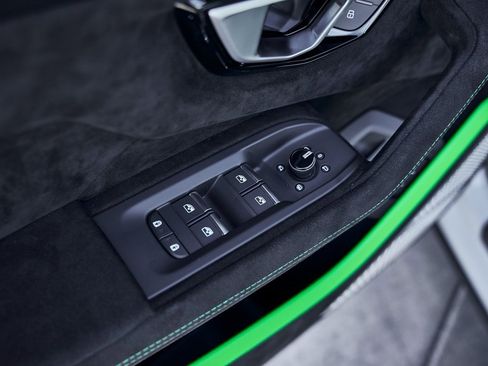 Used 2024 Lamborghini Urus Performante image 41