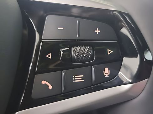 Used 2025 BMW 330i Sedan w/ Convenience Package image 11