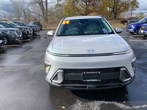 Certified 2024 Hyundai Kona SEL image 8