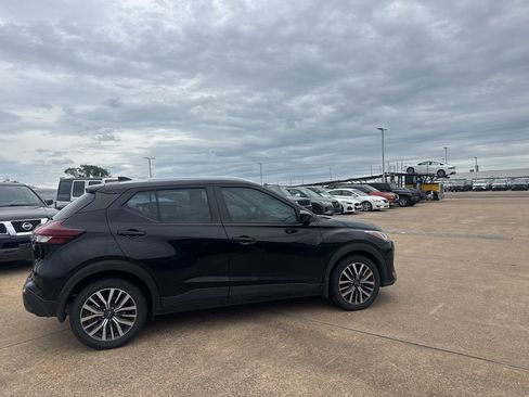 Used 2023 Nissan Kicks SV FWD image 20