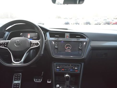 Used 2022 Volkswagen Tiguan SE R-Line image 34
