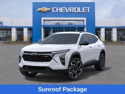 New 2026 Chevrolet Trax RS w/ Sunroof Package FWD image 7