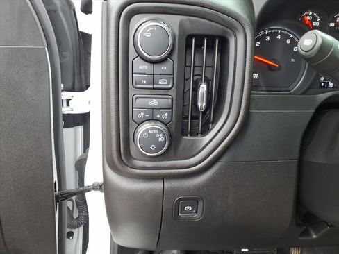 Used 2024 Chevrolet Silverado 1500 W/T w/ WT Value Package image 25