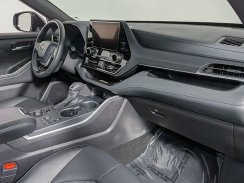 Certified 2025 Toyota Highlander XSE AWD/4WD image 31