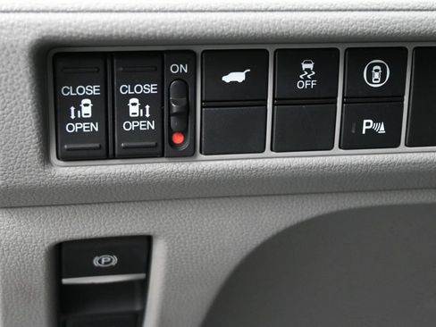 Used 2022 Honda Odyssey Elite image 6