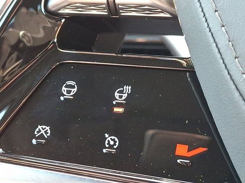 New 2026 Cadillac Vistiq Premium Luxury w/ LPO, Floor Liner Package AWD/4WD image 14