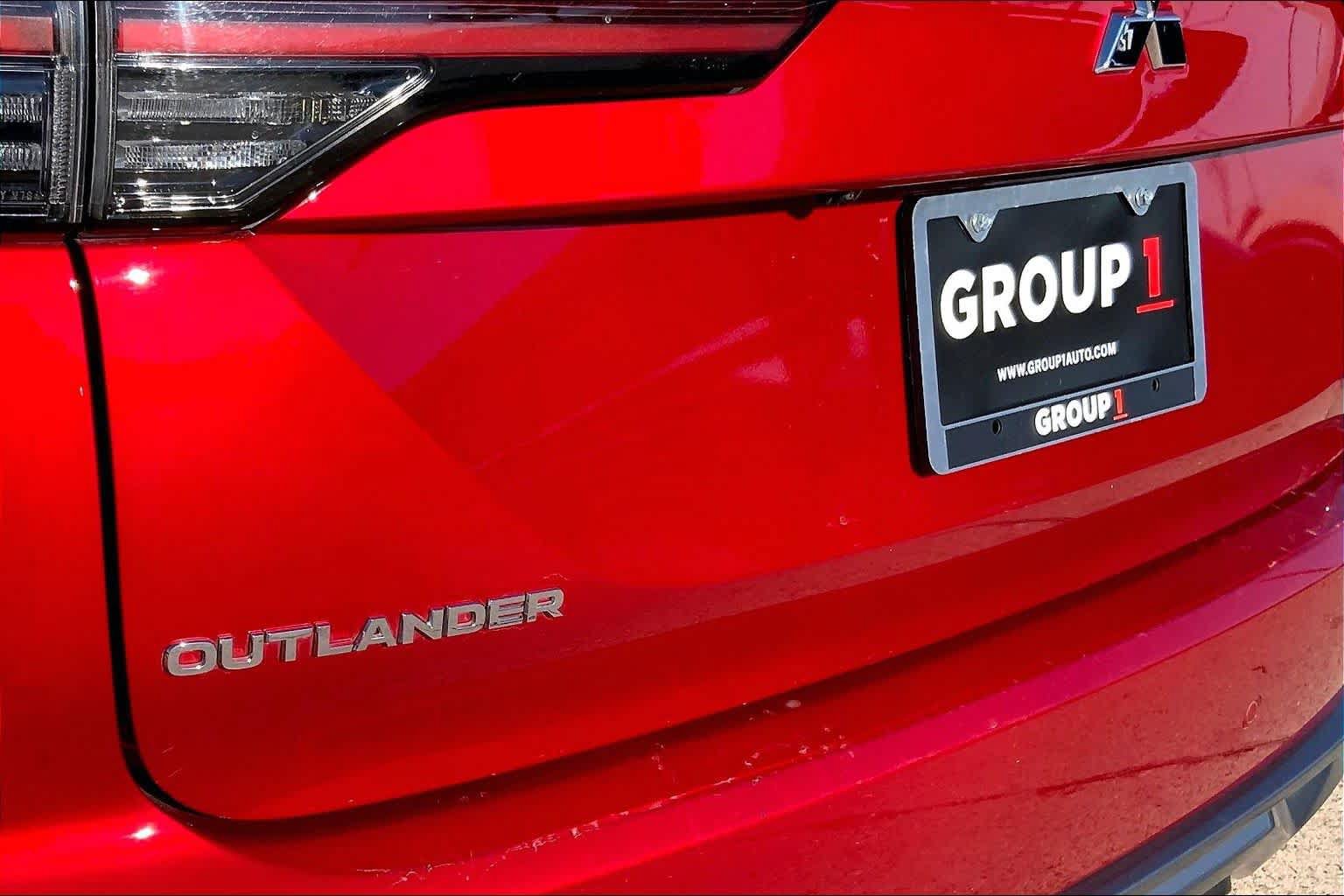 Used 2025 Mitsubishi Outlander SE AWD/4WD image 28