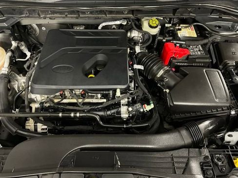 Certified 2020 Ford Escape SE image 9